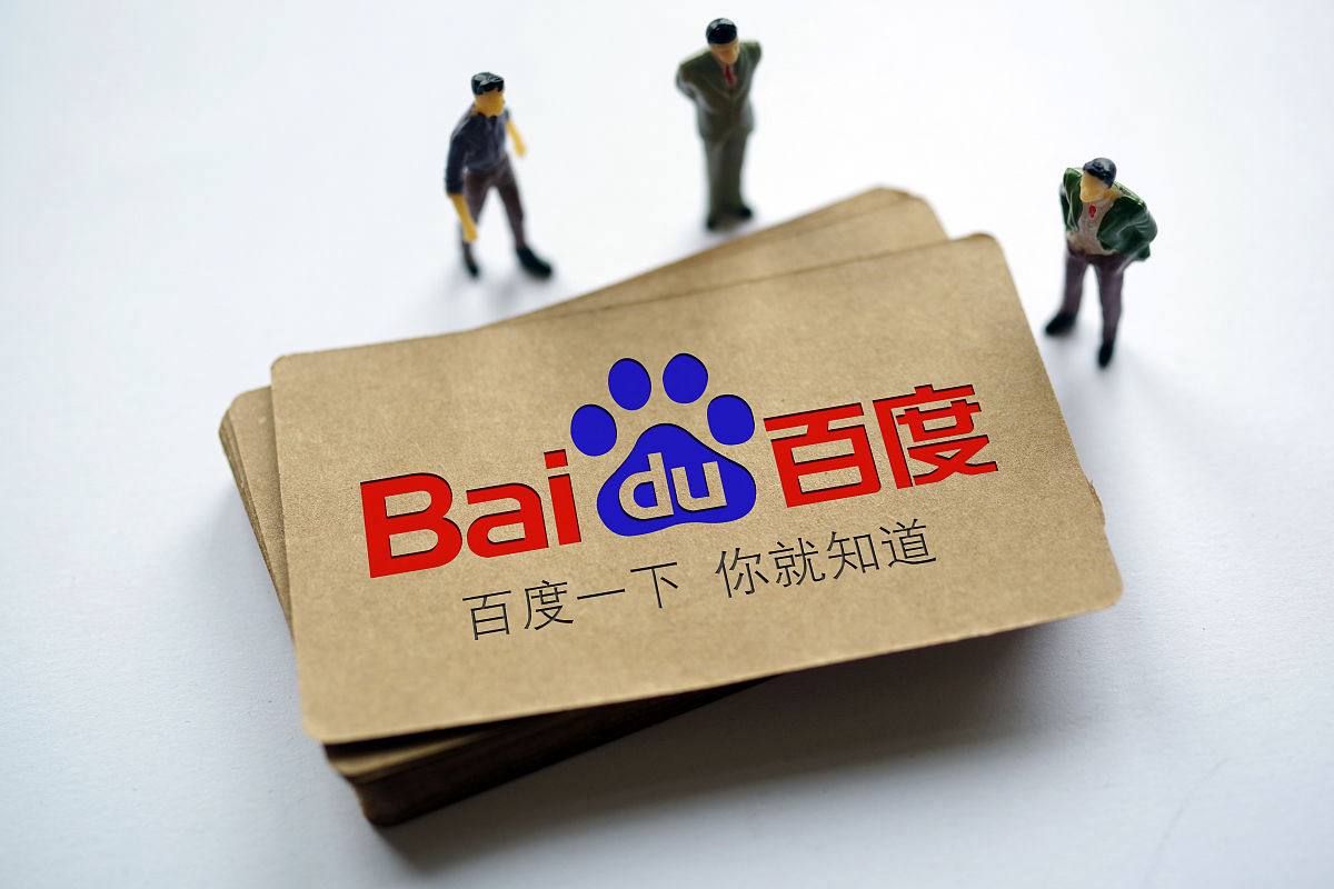 谷爱凌一袭长裙骑马神一般出场